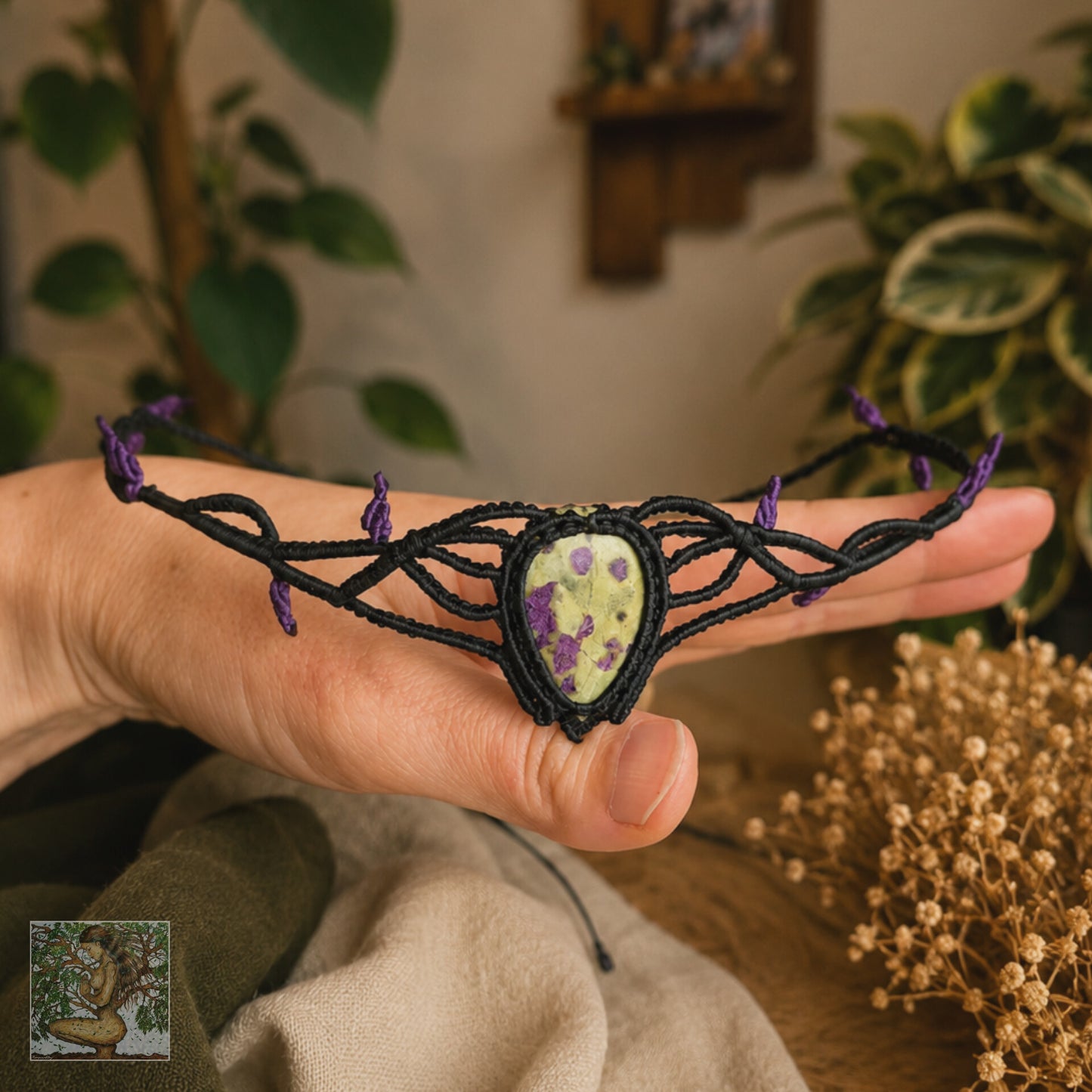 Atlantisite Wrapped in Black with Violet Leaves