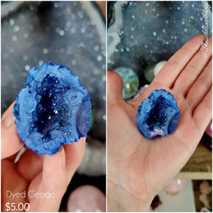 Blue Agate Geode (Dyed)