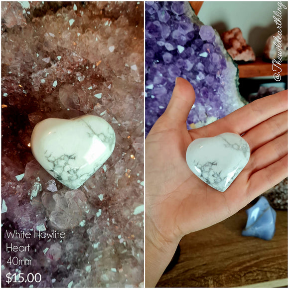White Howlite 40mm